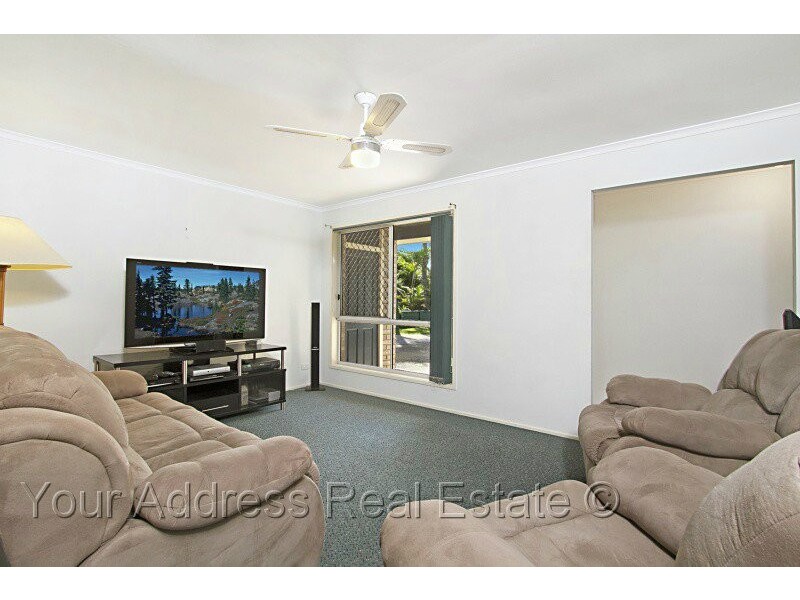 8 Lucida Court, Regents Park QLD 4118