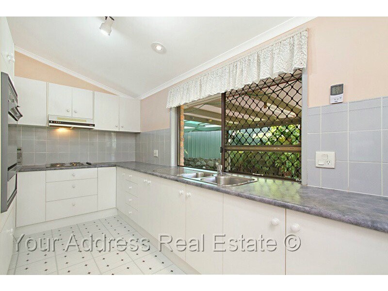 24 Brett Avenue, Browns Plains QLD 4118