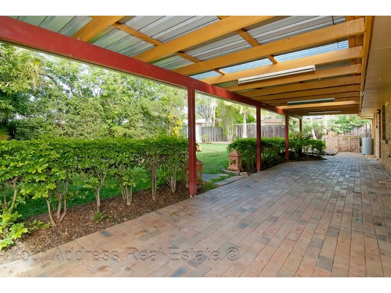 3 Conifer Street, Hillcrest QLD 4118