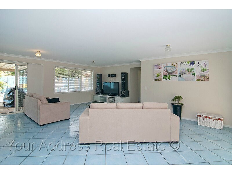 55 Regency Drive, Regents Park QLD 4118