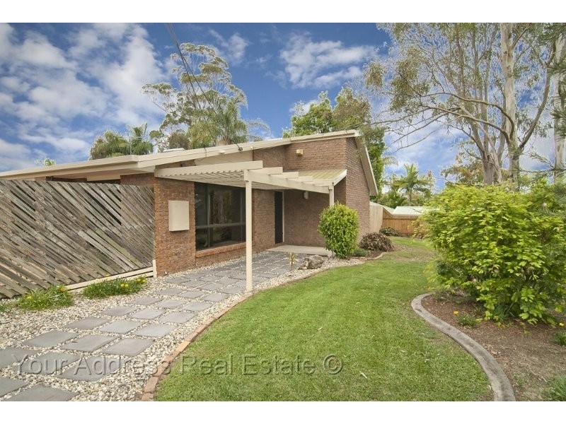 1 Kingfield Court, Regents Park QLD 4118