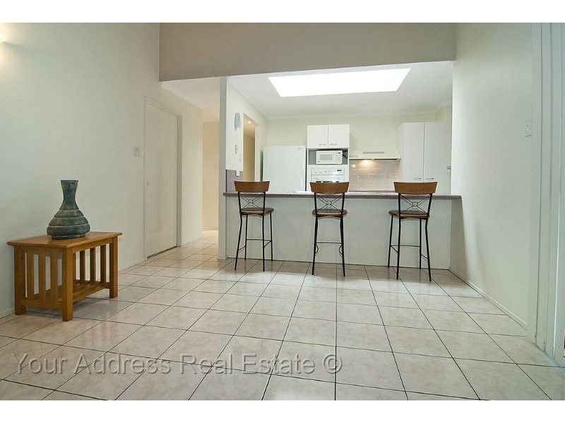 1 Kingfield Court, Regents Park QLD 4118