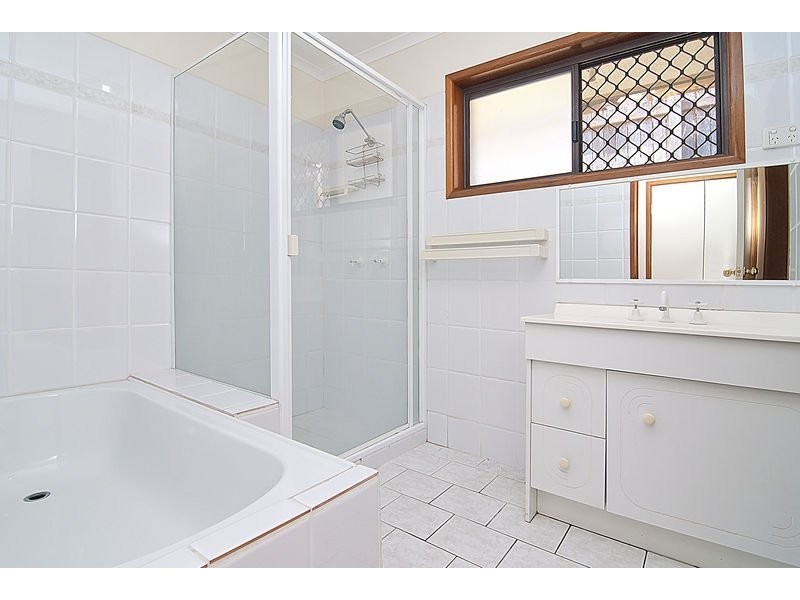 35 Erin Drive, Browns Plains QLD 4118