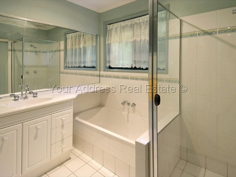 51 Bellenden Close, Munruben QLD 4125