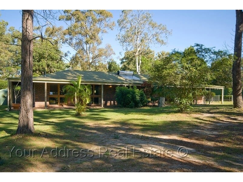 85 Crest Road, Greenbank QLD 4124