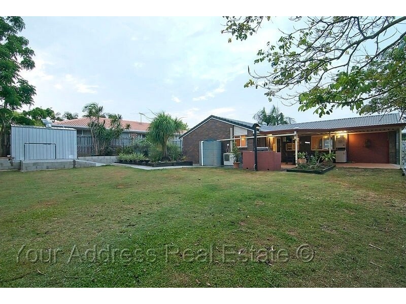 8 Copeina Court, Regents Park QLD 4118