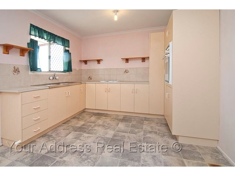 74 Trulson Drive, Crestmead QLD 4132