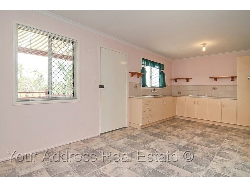74 Trulson Drive, Crestmead QLD 4132