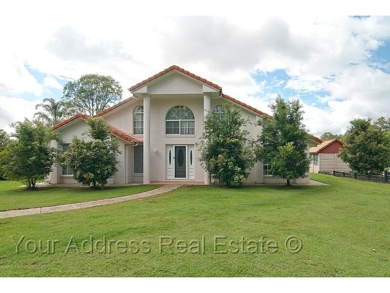 672-676 Middle Road, Greenbank QLD 4124