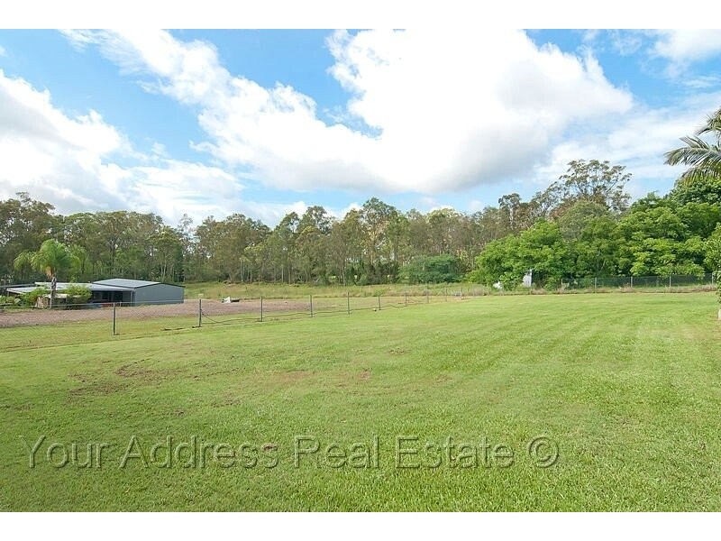 672-676 Middle Road, Greenbank QLD 4124