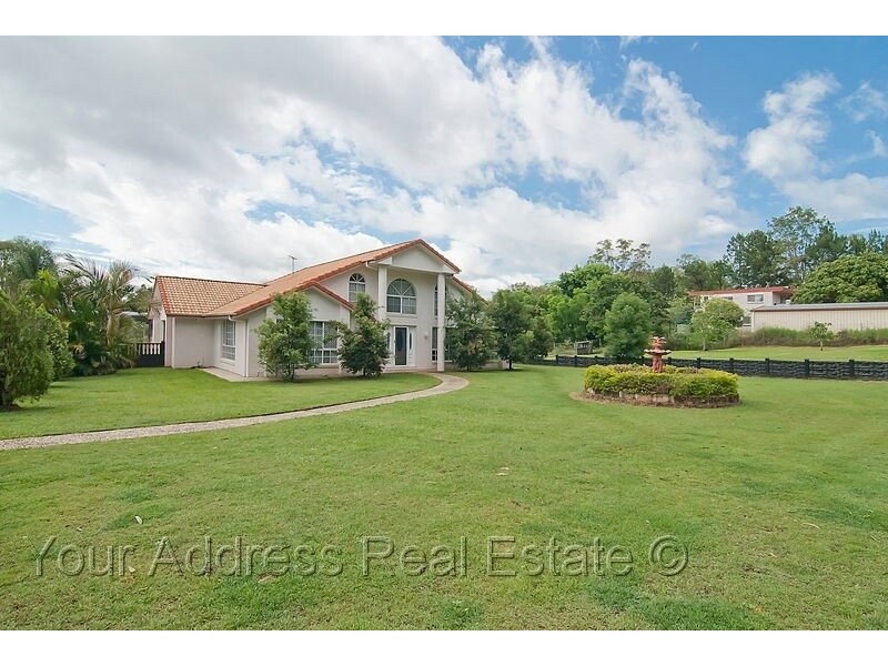 672-676 Middle Road, Greenbank QLD 4124