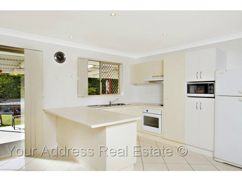 6 Butia Close, Regents Park QLD 4118