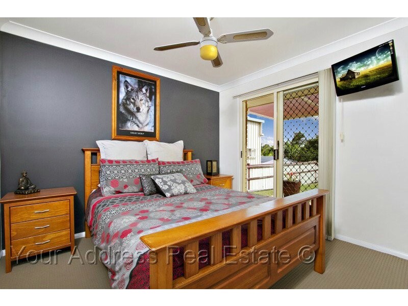 6 Butia Close, Regents Park QLD 4118