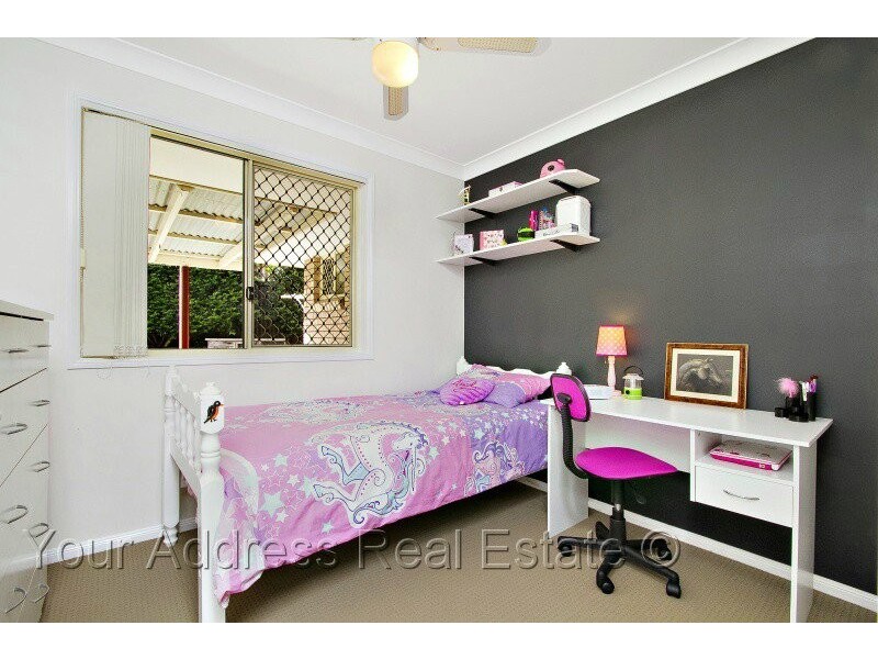 6 Butia Close, Regents Park QLD 4118