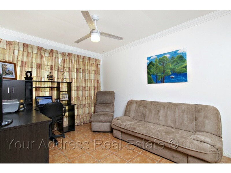 4 Bansii Place, Regents Park QLD 4118