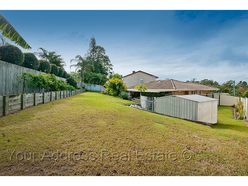 10 Phoenix Court, Regents Park QLD 4118