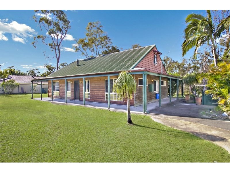 100 Merluna Road, Park Ridge South QLD 4125
