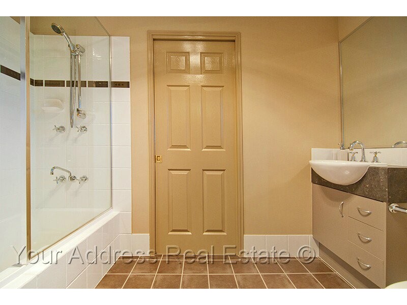 294 Equestrian Drive, New Beith QLD 4124