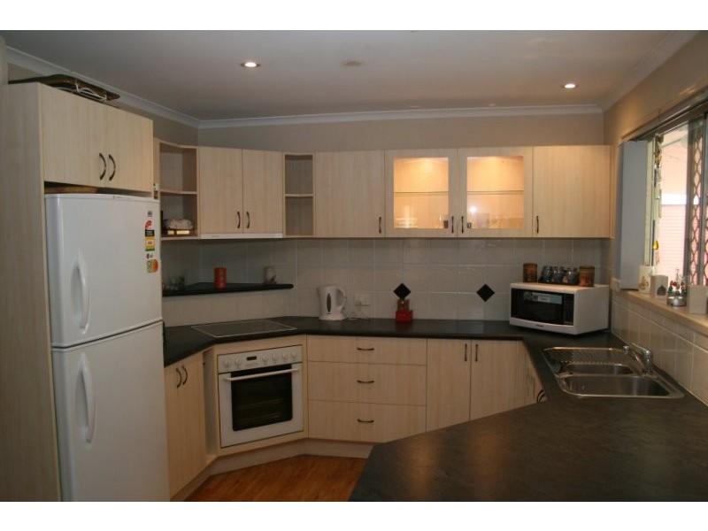 25 Cosway Street, Hillcrest QLD 4118