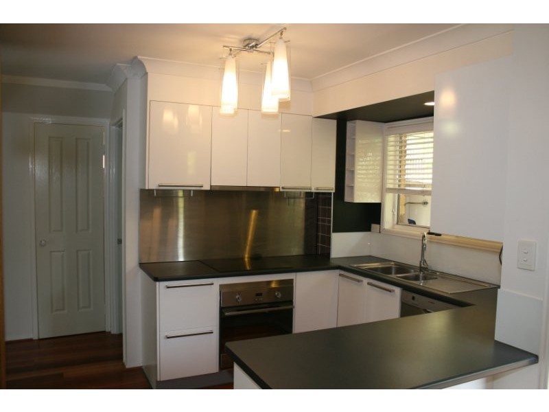 10/18 Swan Lake Crescent, Calamvale QLD 4116