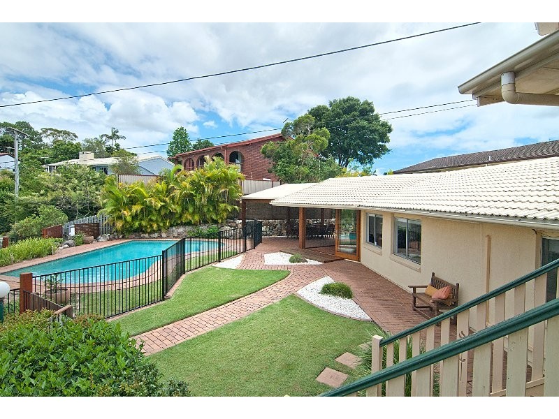 16 Cynthia Crescent, Springwood QLD 4127