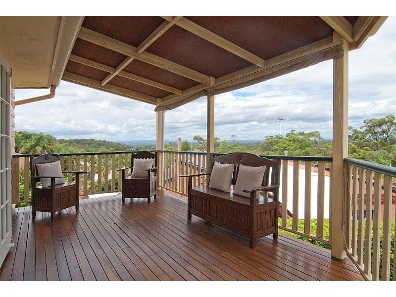 16 Cynthia Crescent, Springwood QLD 4127