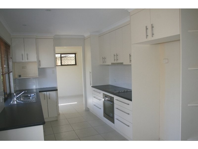 13 Penfold Street, Hillcrest QLD 4118