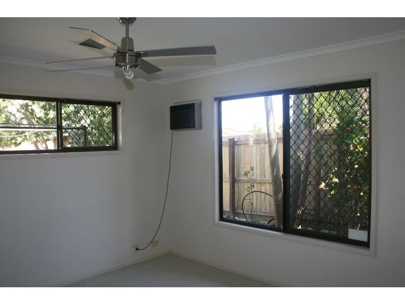 13 Penfold Street, Hillcrest QLD 4118