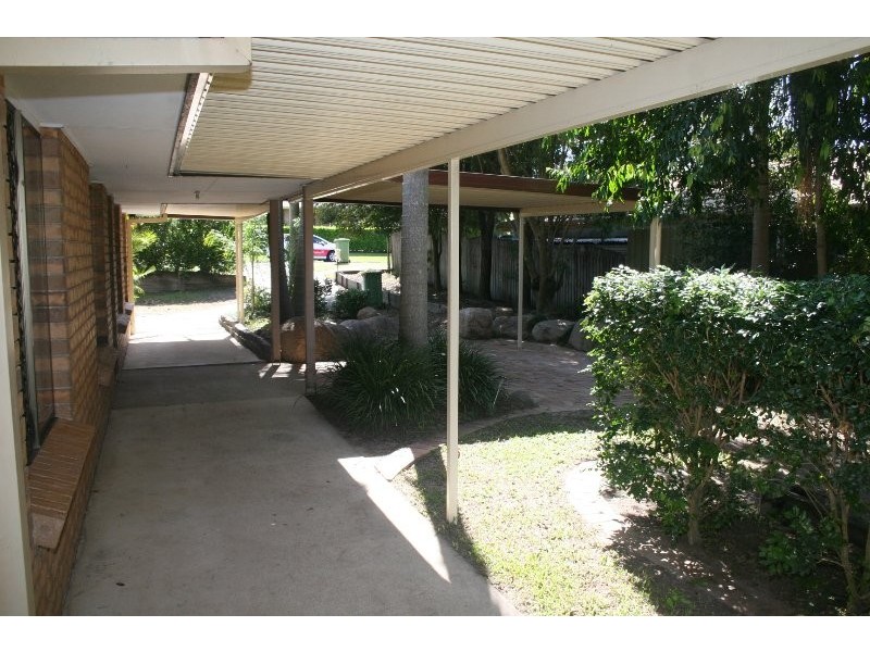 13 Penfold Street, Hillcrest QLD 4118