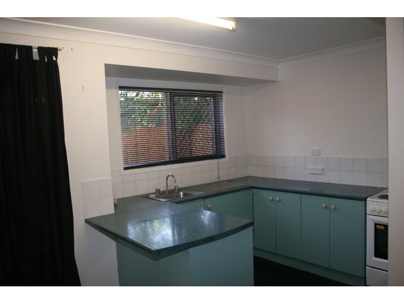2,7 Sussex Street, Browns Plains QLD 4118