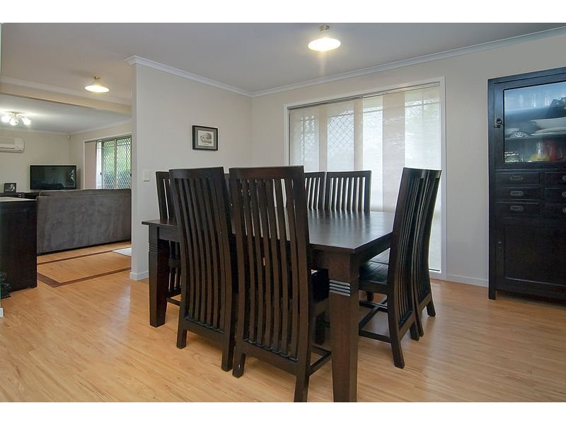 9 Redash Court, Regents Park QLD 4118