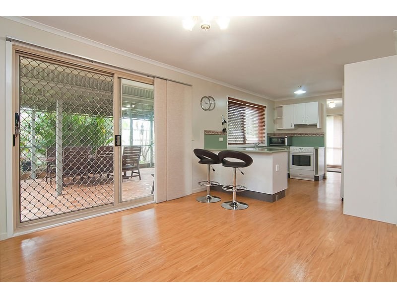 9 Redash Court, Regents Park QLD 4118