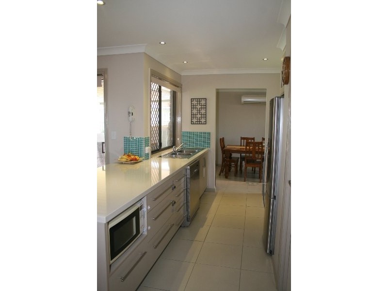 39 Newburn Street, Hillcrest QLD 4118