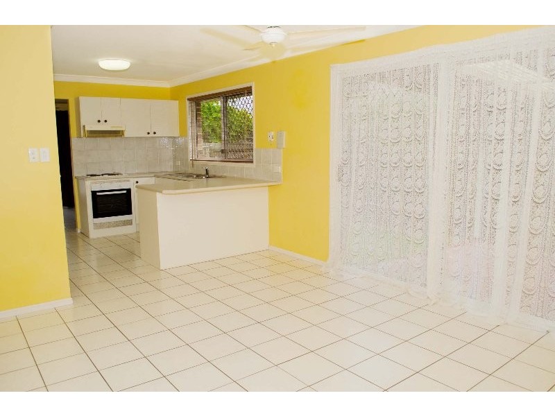 102 Lamberth Road, Regents Park QLD 4118