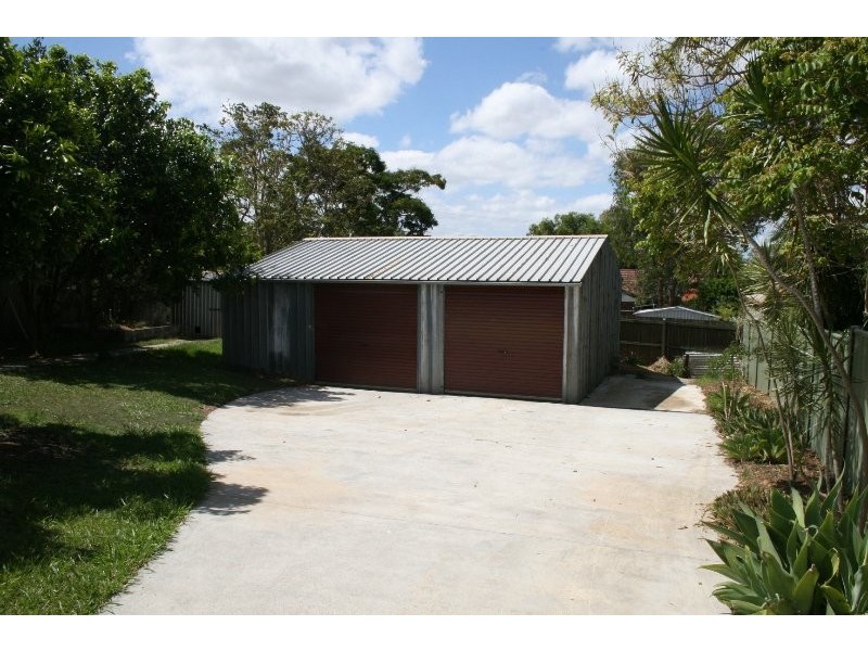 4 Dorachus Drive, Regents Park QLD 4118