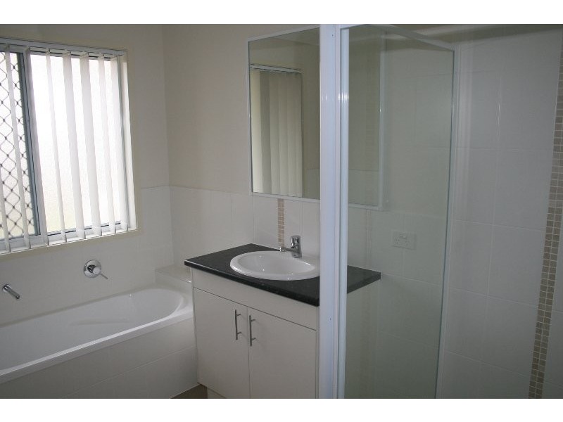 11 Lorikeet Way, Crestmead QLD 4132