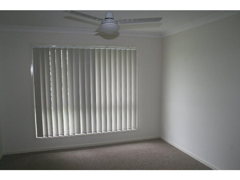 11 Lorikeet Way, Crestmead QLD 4132