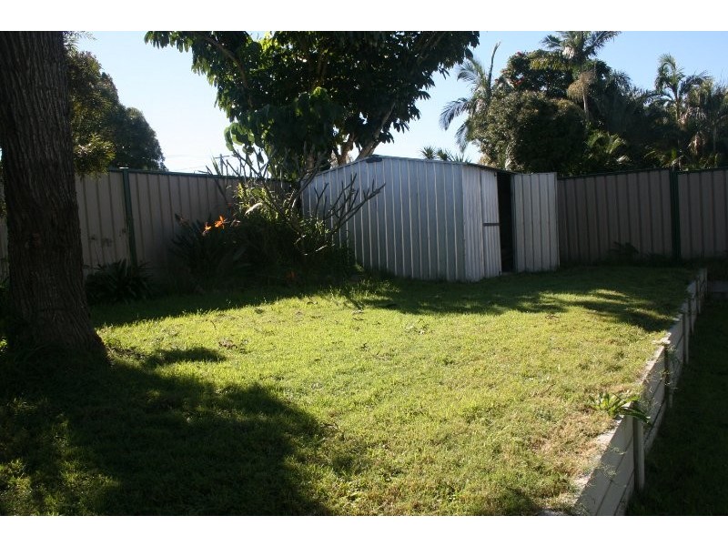 16 Conifer Street, Hillcrest QLD 4118