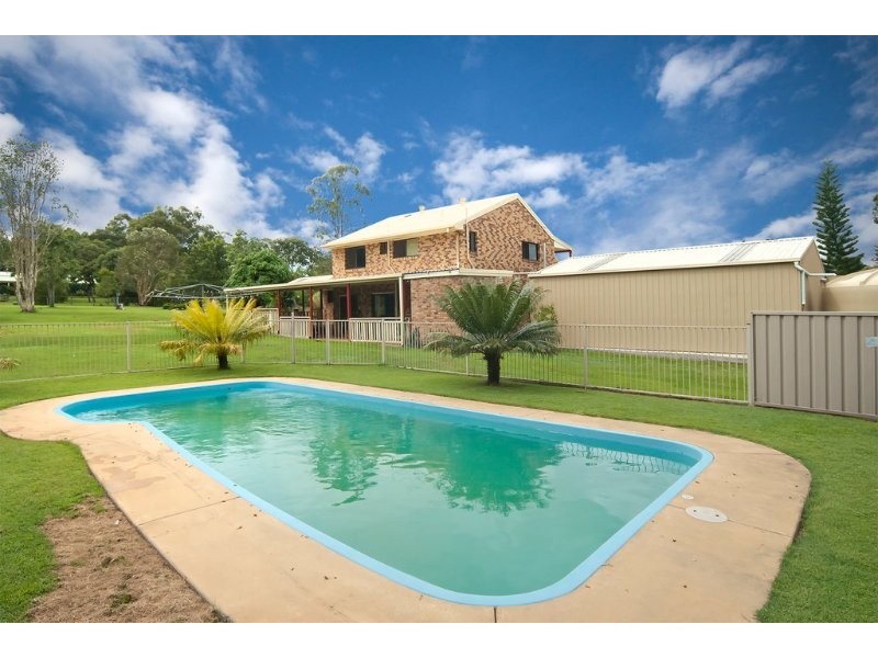 1 Ghostgum Court, Park Ridge QLD 4125