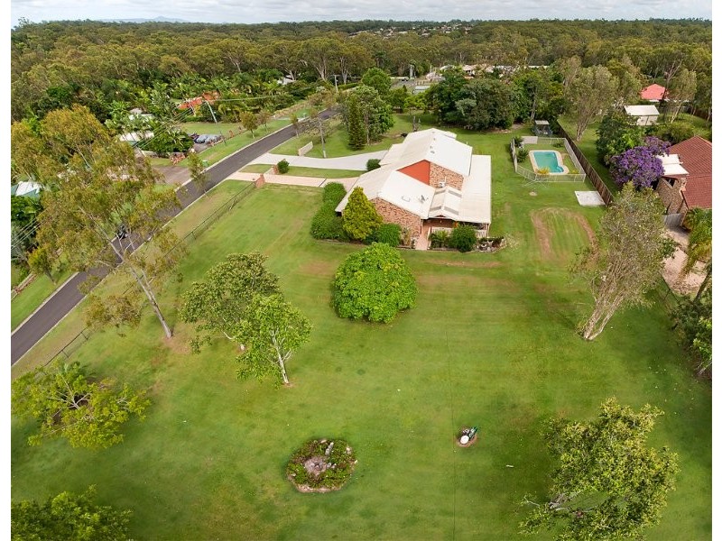 1 Ghostgum Court, Park Ridge QLD 4125