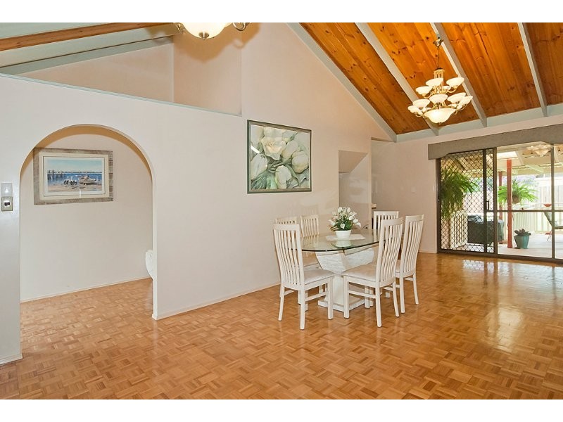 1 Ghostgum Court, Park Ridge QLD 4125