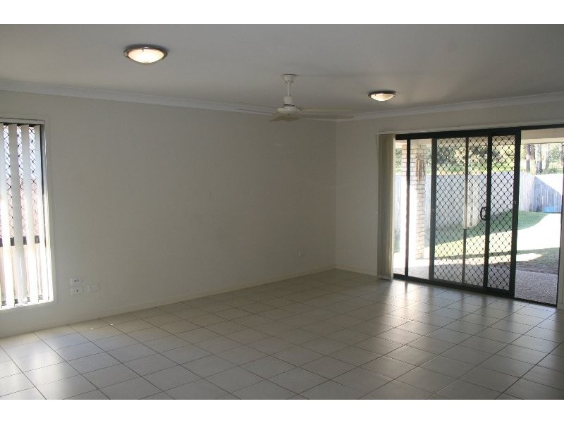 17 Tenielle Street, Boronia Heights QLD 4124