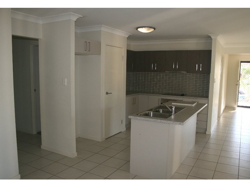 17 Tenielle Street, Boronia Heights QLD 4124