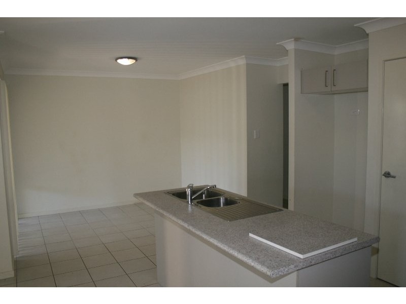 17 Tenielle Street, Boronia Heights QLD 4124