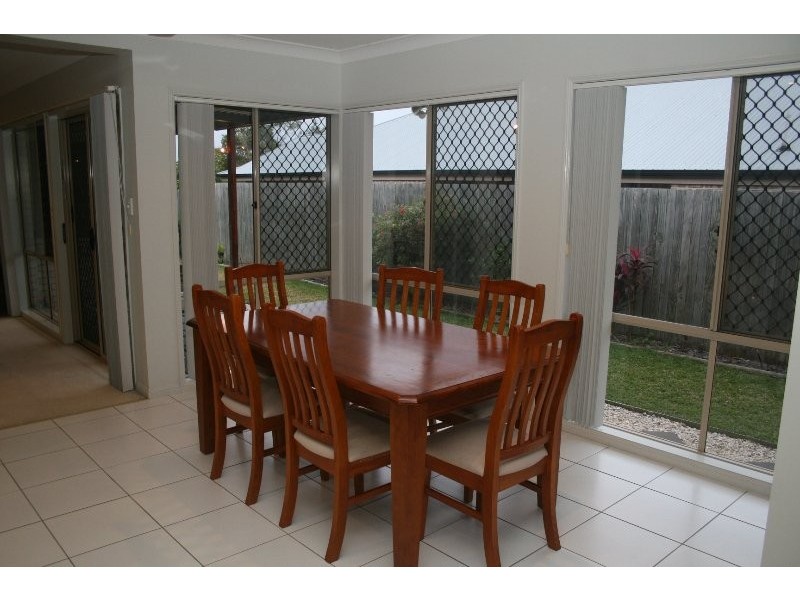 13 Watarrka Drive, Parkinson QLD 4115