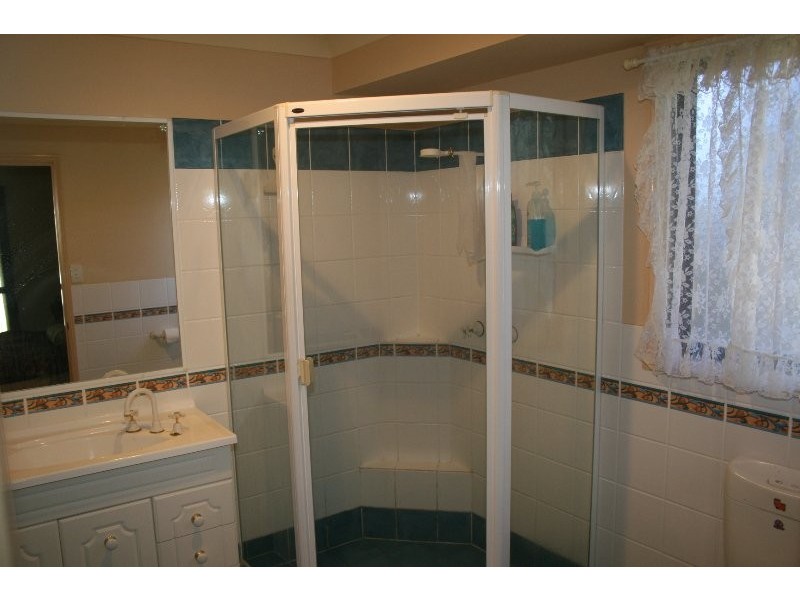 19 Conifer Street, Hillcrest QLD 4118