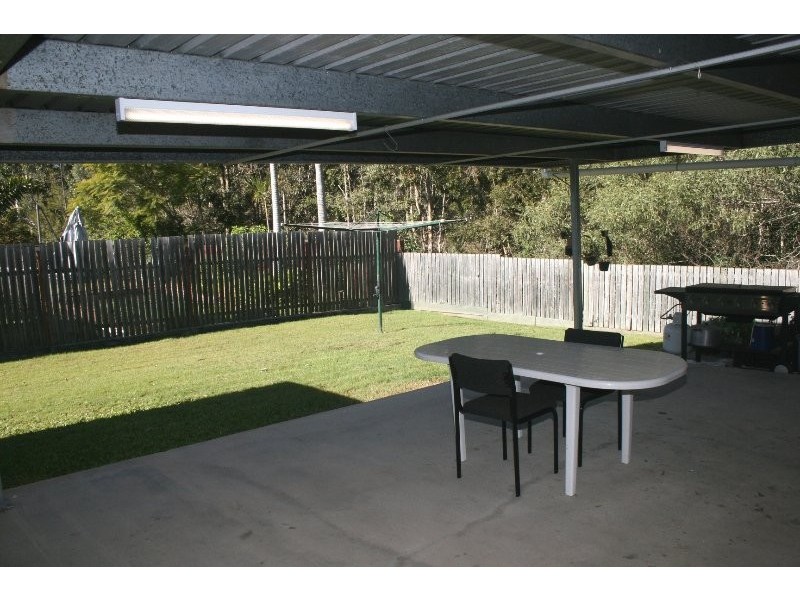 19 Conifer Street, Hillcrest QLD 4118