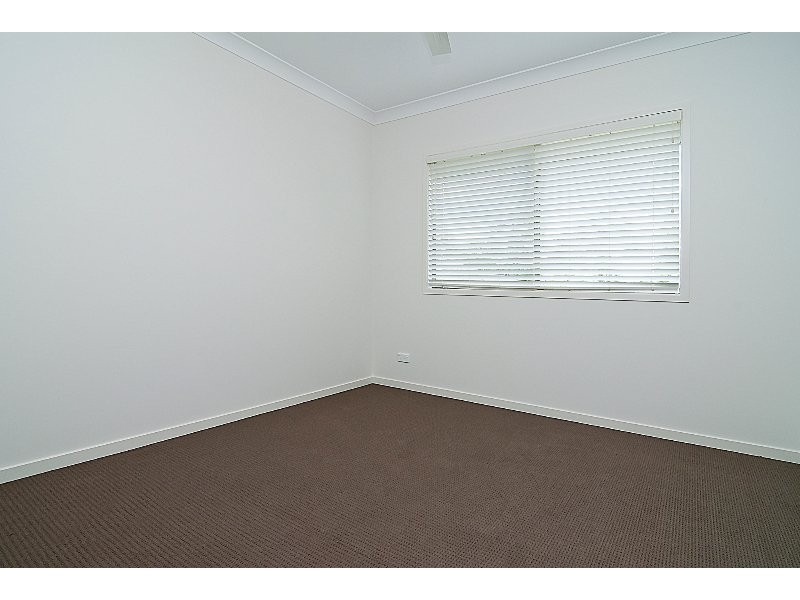 15 Sanur Street / 55 Fourth Avenue, Marsden QLD 4132