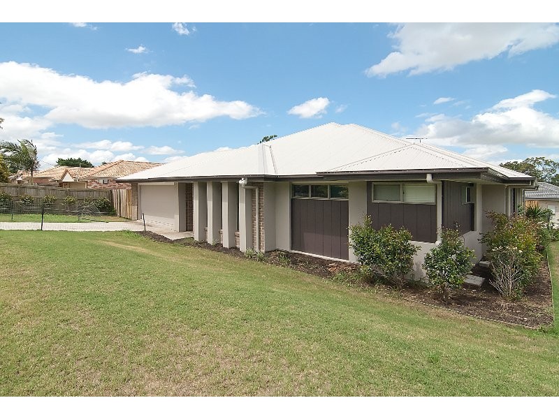 15 Sanur Street / 55 Fourth Avenue, Marsden QLD 4132