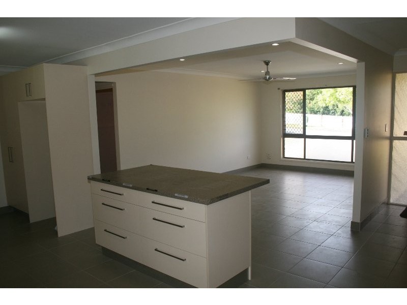 9 Woodland Crescent, Browns Plains QLD 4118